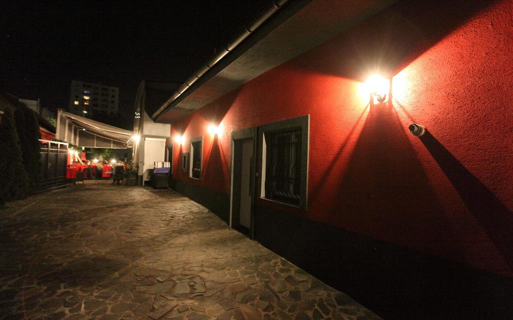 Penzion Skorpion Senec Exterior foto